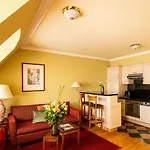 Отель Louisa's Place Берлин