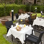 Louisa's Place 5*