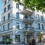 Louisa's Place Отель Берлин