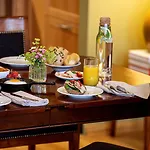 Louisa's Place Отель 5*