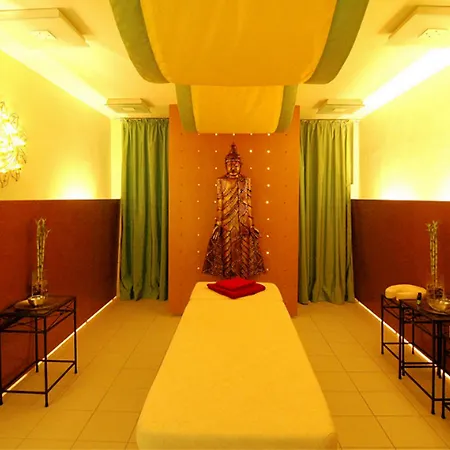 Louisa's Place Otel 5*
