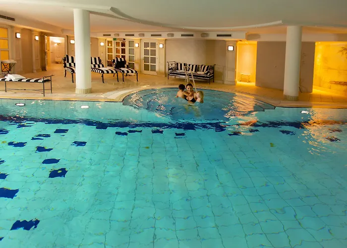 Louisa's Place Hotel 5*