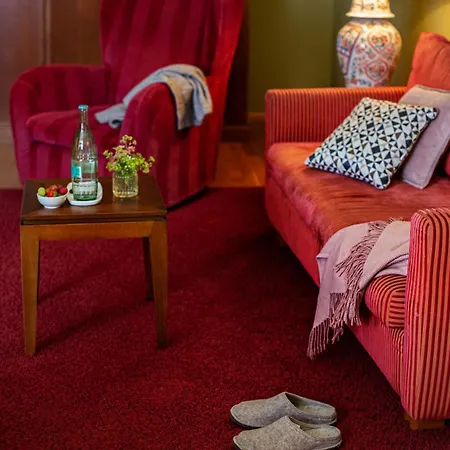 Hotel Louisa's Place 5*