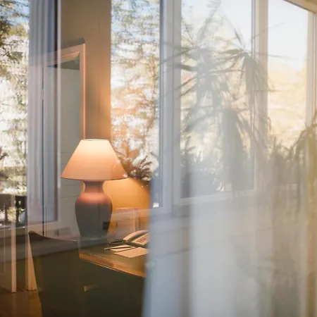 Hotel Louisa's Place 5*